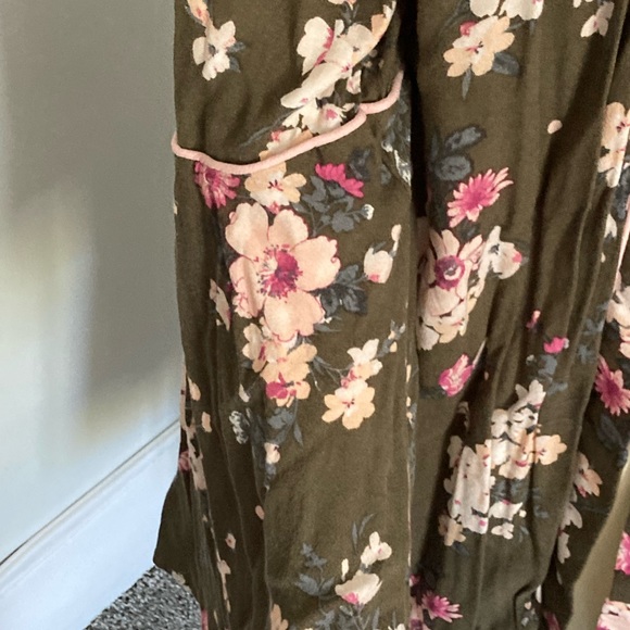 Spring/Summer cover-up - Picture 3 of 13